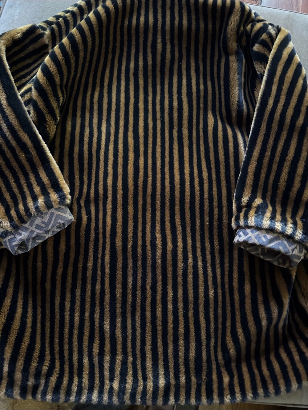 Fendi Vintage Women’s Striped Faux Fur Coat - Brown/Black Excellent Condition - Picture 9 of 13